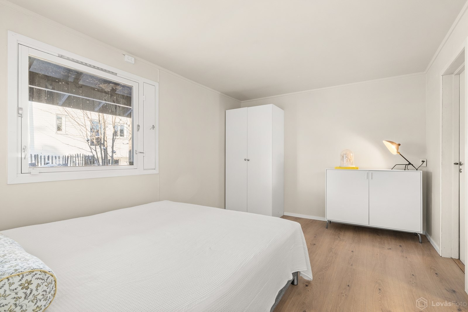 Romslig rom som i dag benyttes som soverom/gjesterom (Byggemeldt og godkjent som sportsbod). Galleribilde