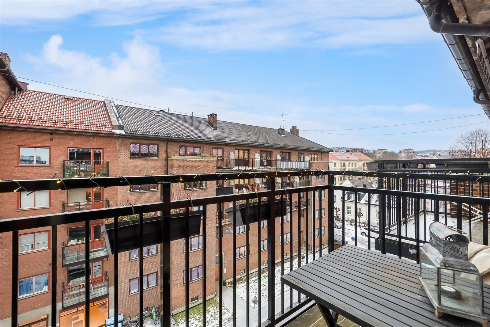 Høyt og fritt i byggets toppetasje (5.etasje) Galleribilde