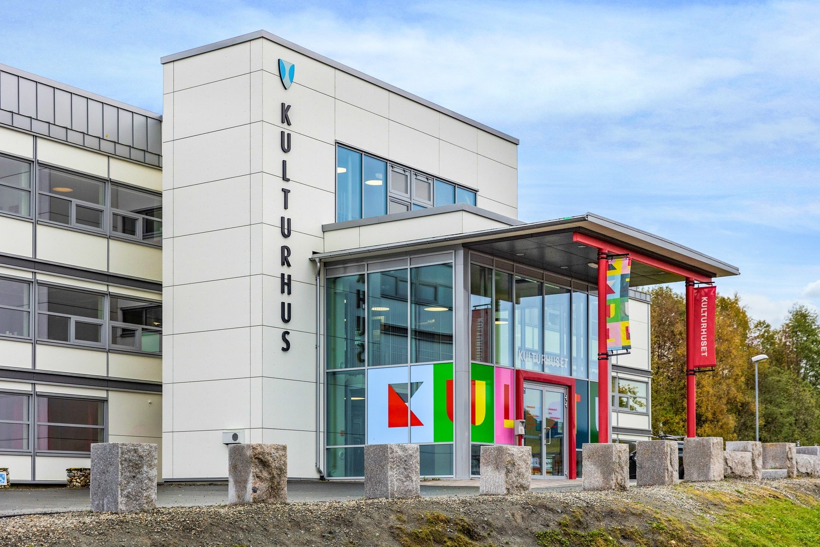 Svømming, e-sport, badminton, håndball, fotball med mye mer. Konferer med megler ved flere spørsmål om nærmiljøet! Galleribilde