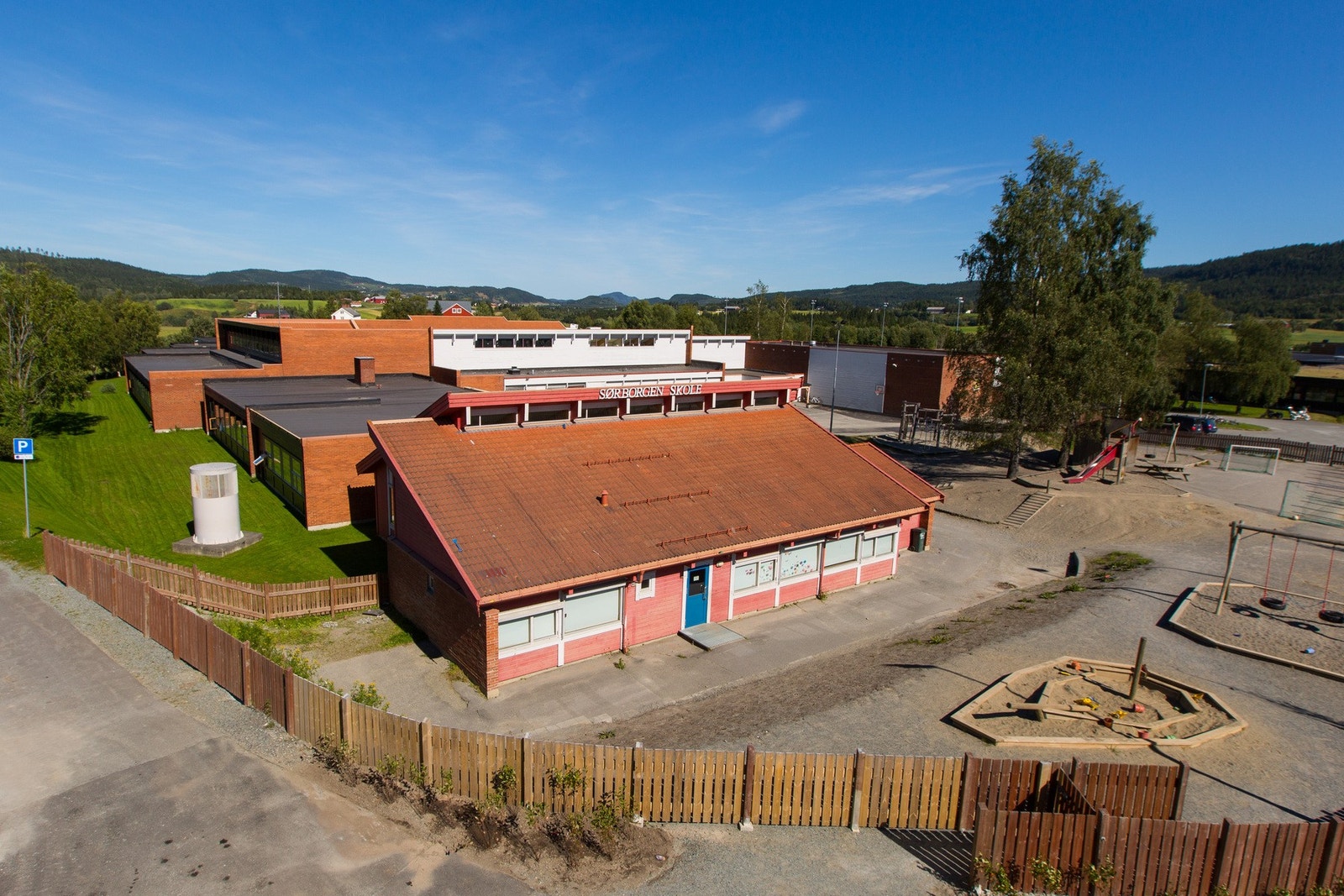 Sørborgen har skole, barnehage og ungdomsskole. For ikke å glemme et bredt idrettstilbud gjennom Klæbu IL Galleribilde