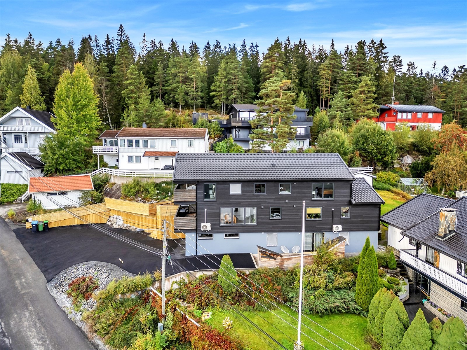 Eiendommen har også nærhet til flotte tur- og friluftsområder. Galleribilde