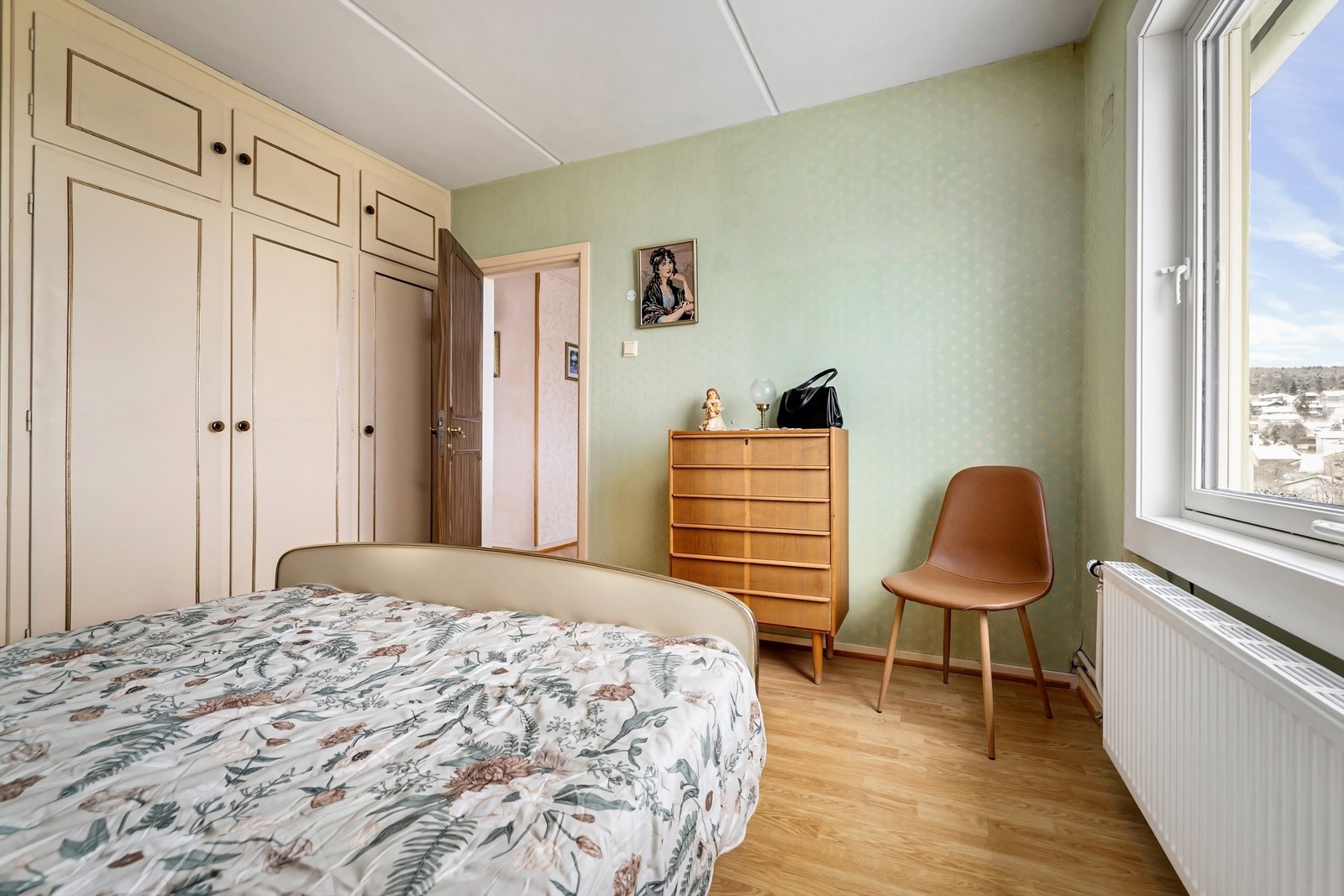 Her er radiator til vannbåren varme byttet i senere tid Galleribilde