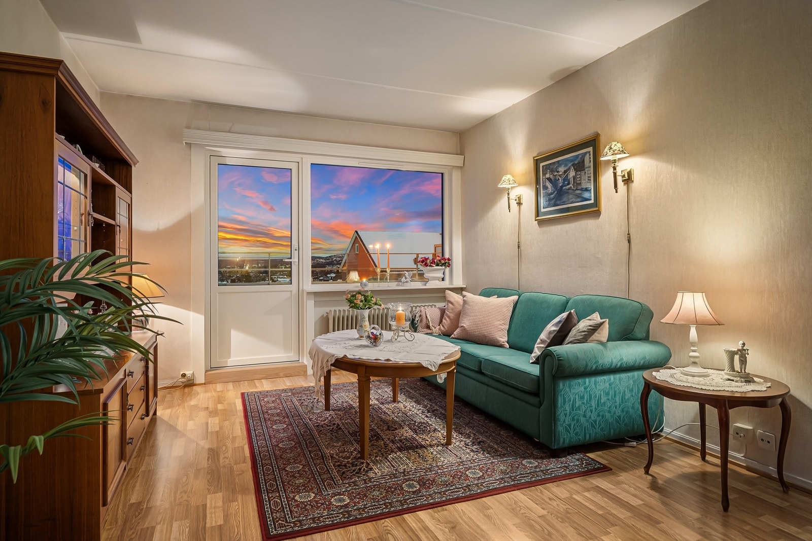 Vinduer og balkongdør ble byttet og balkongen restaurert i 2025, i sammenheng med rehabiliteringen i borettslaget Galleribilde