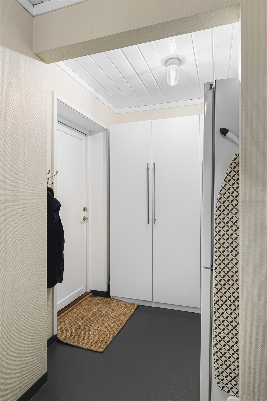 Inngang underetasje Galleribilde