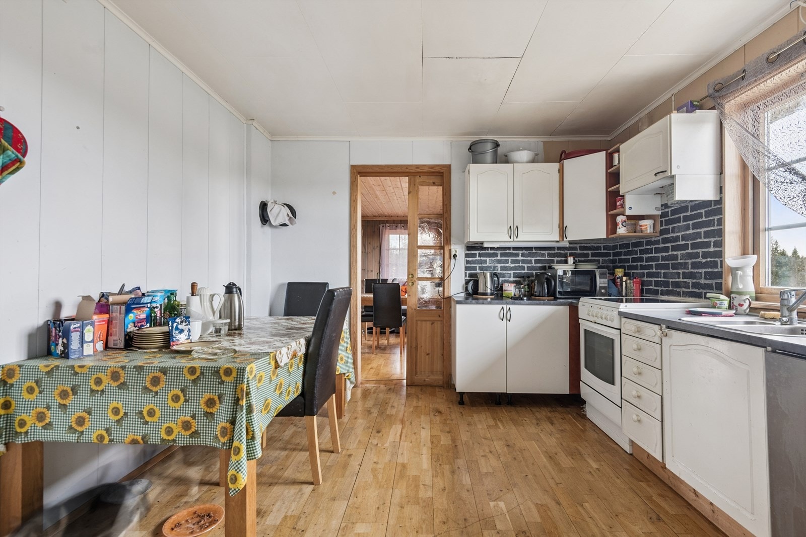 Kjøkken kårbolig Galleribilde