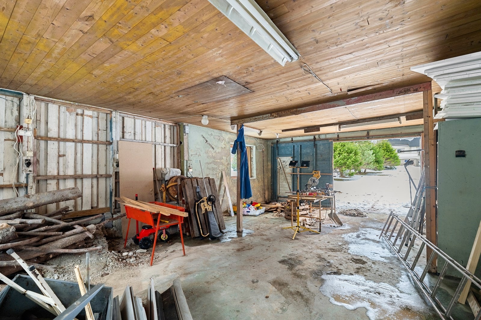 Frittstående garasje Galleribilde