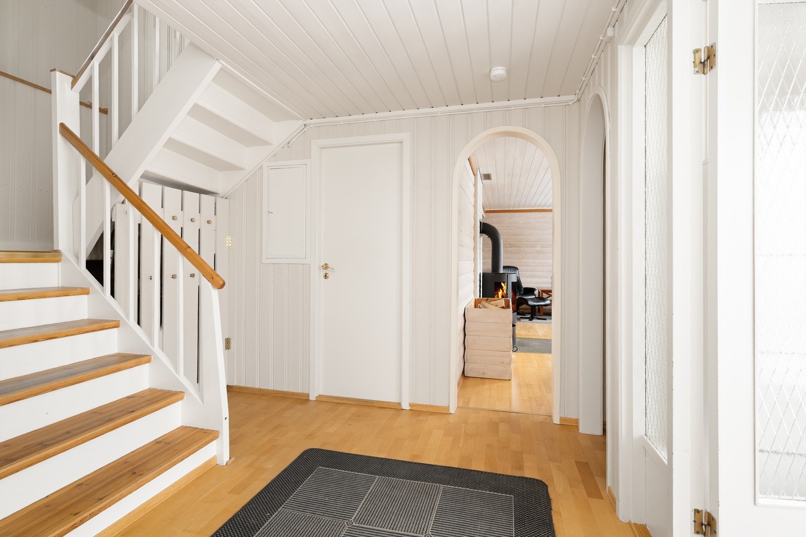 Hall i underetasje, hvor sikringsskapet er plassert. Galleribilde