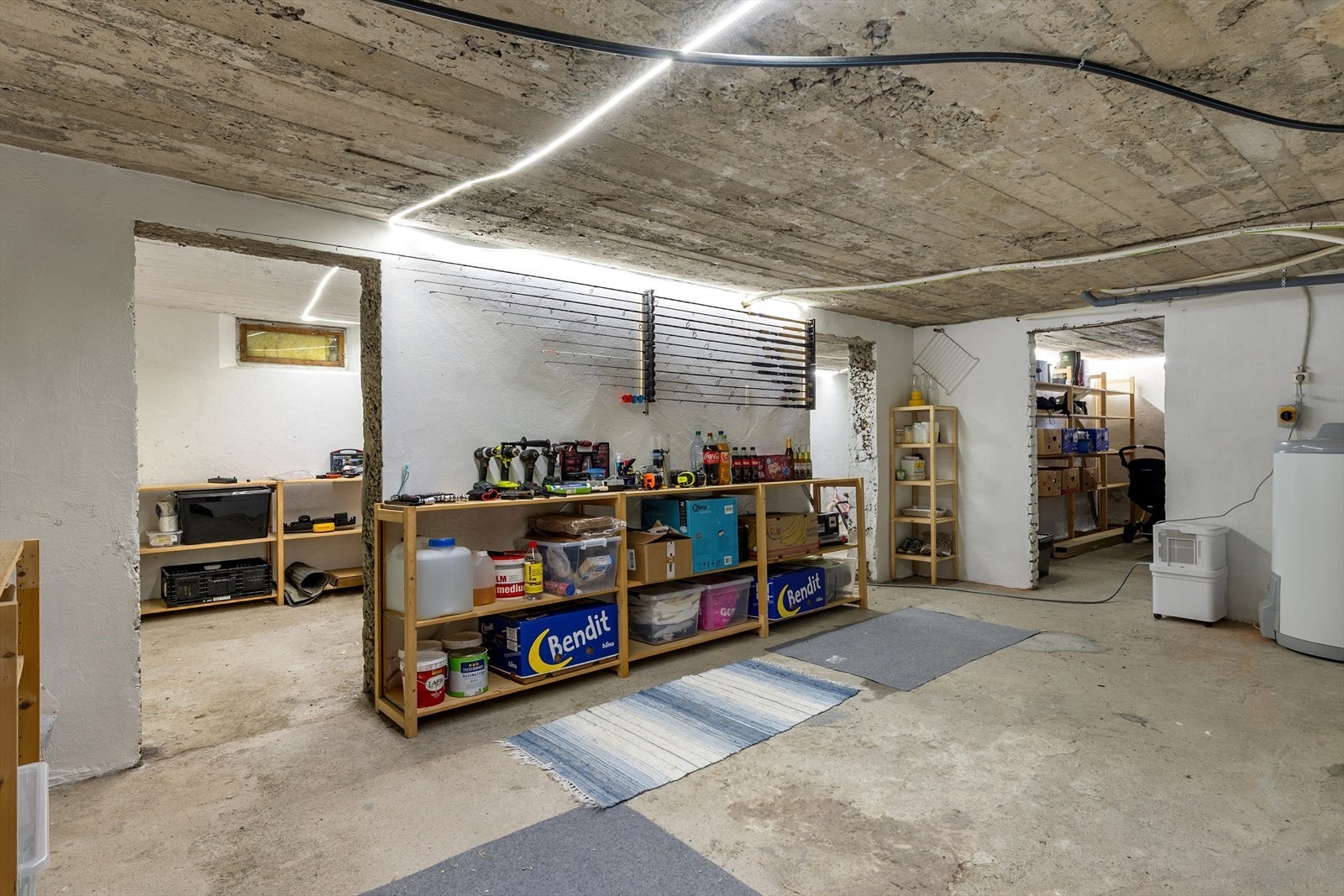 Stor kjeller med potensiale - Enten du ønsker hobbyrom, lagringsmuligheter eller fremtidig innredning. Galleribilde