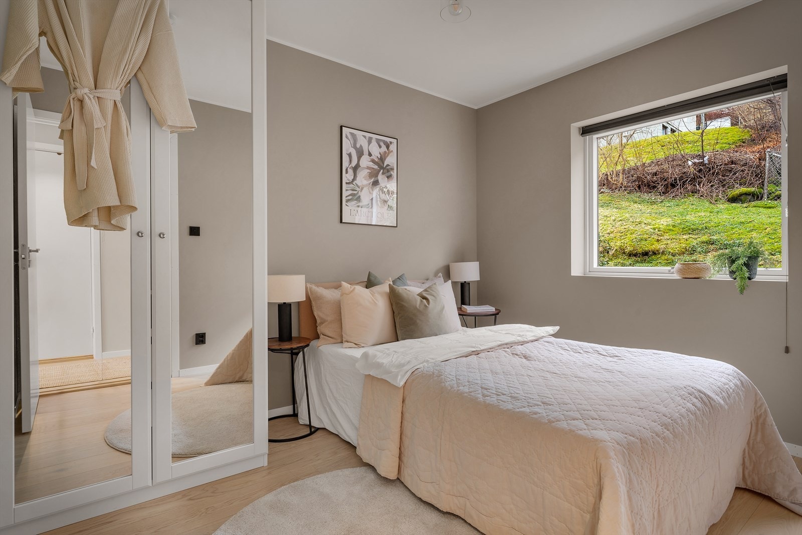 - Leiligheten har to soverom, hvorav dette måler 8,6 m² - Galleribilde