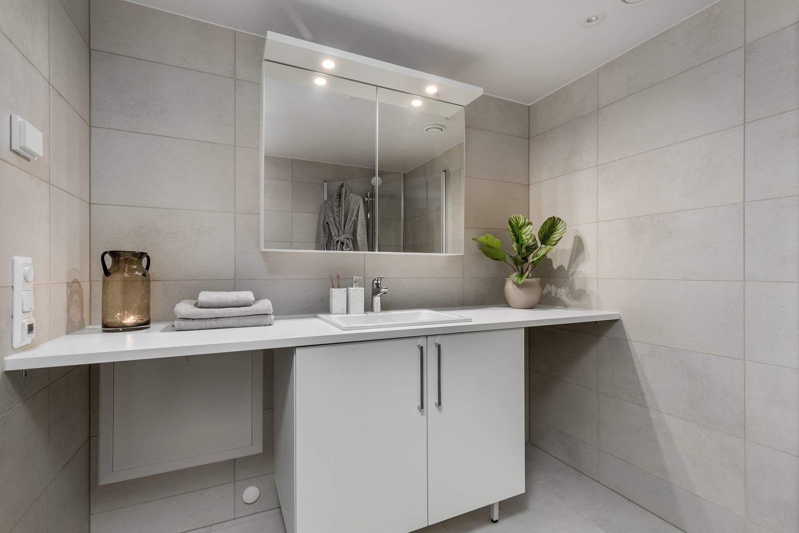 Opplegg for vaskemaskin og tørketrommel. Galleribilde