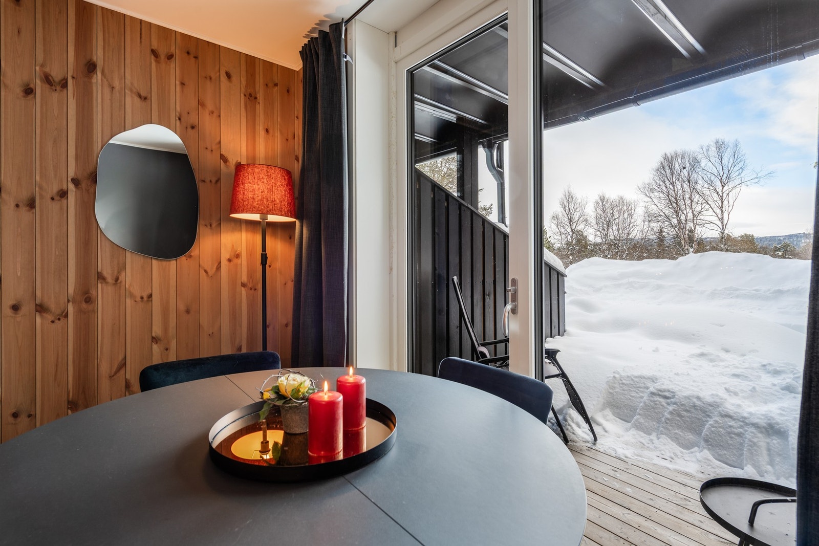 Samle familien til de gode stundene rundt spisebordet Galleribilde