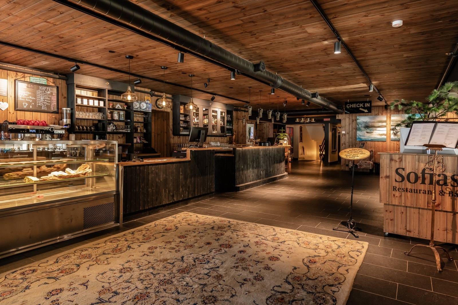 Her bor du med direkte adkomst til Sofias Restaurant & Bar Galleribilde