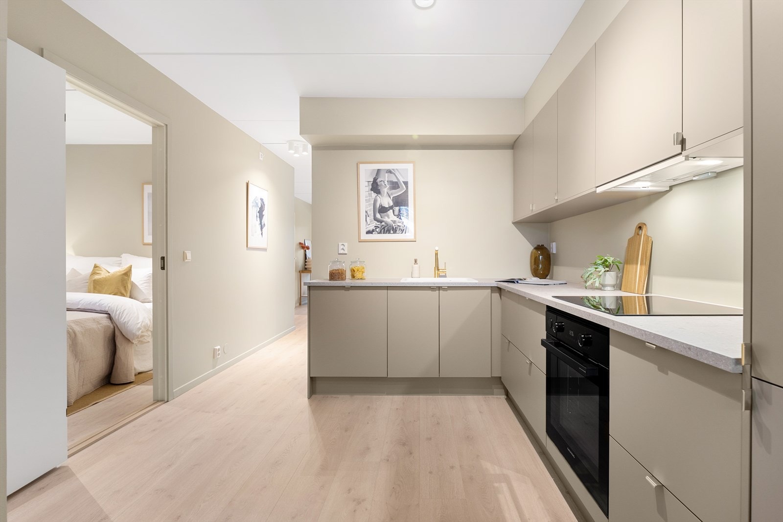 Det er montert waterguard og komfyrvakt. Galleribilde