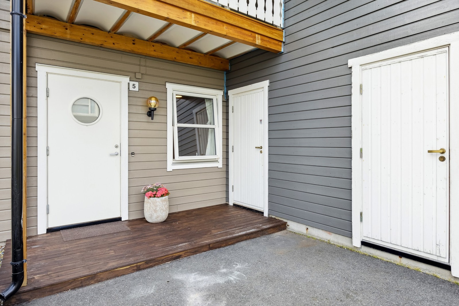 Inngangsparti Galleribilde