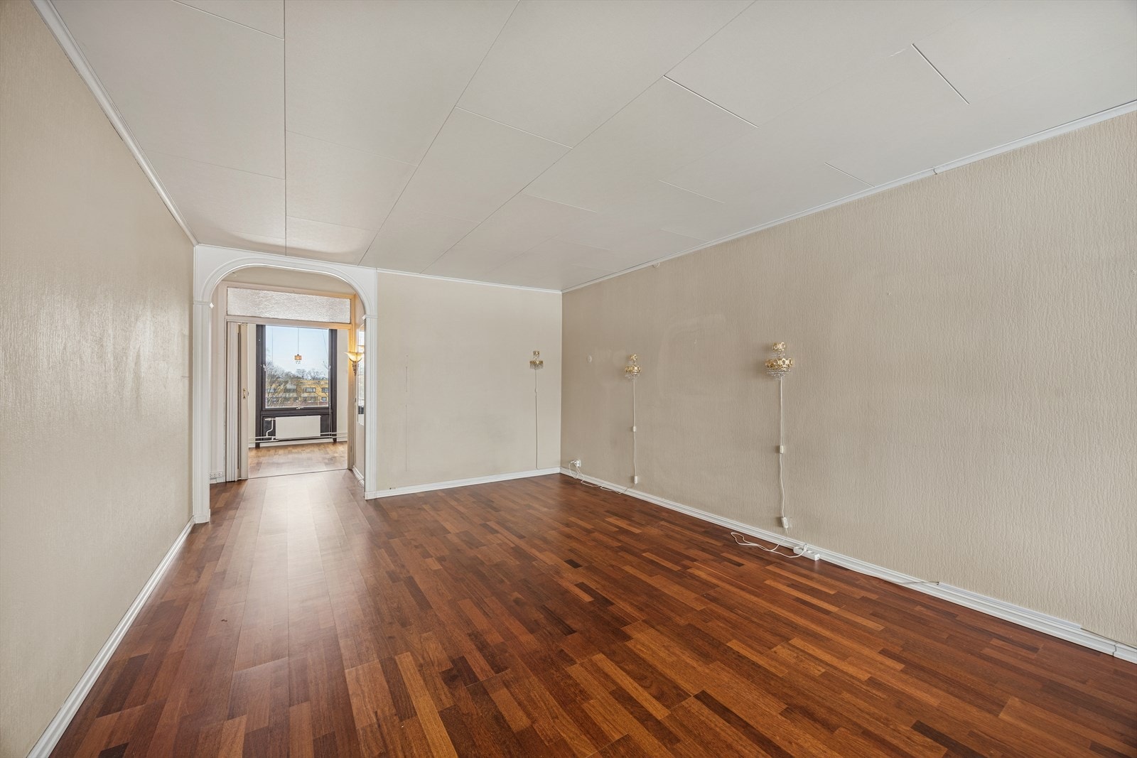 Leiligheten har oppussingsbehov, her kan du skape din drømmebolig! Galleribilde