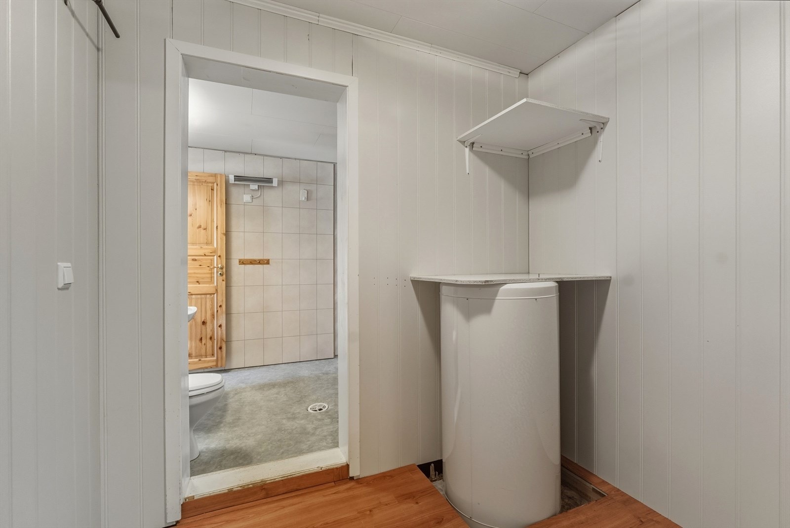 Vaskerom Galleribilde