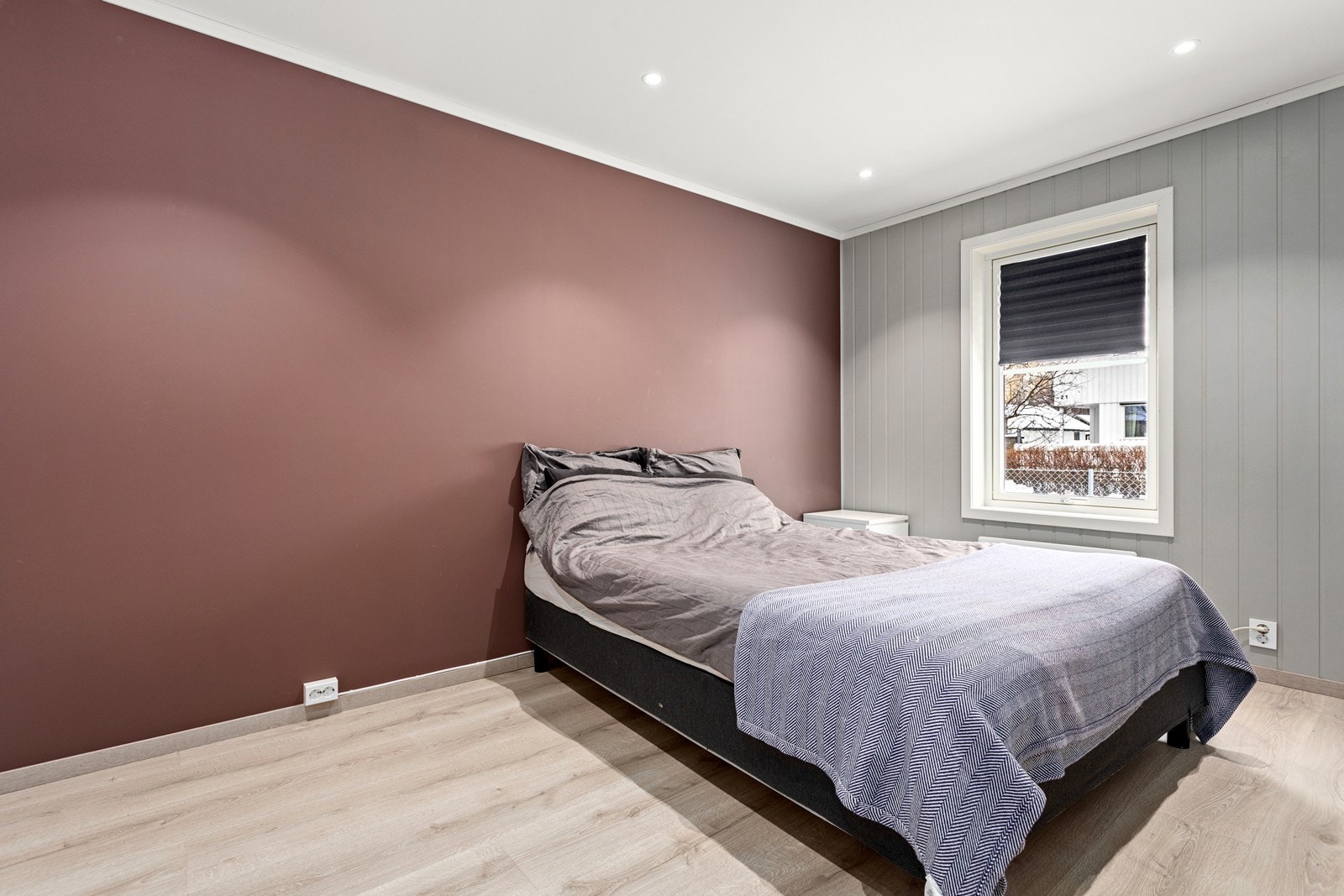 God plass til dobbeltseng. Galleribilde