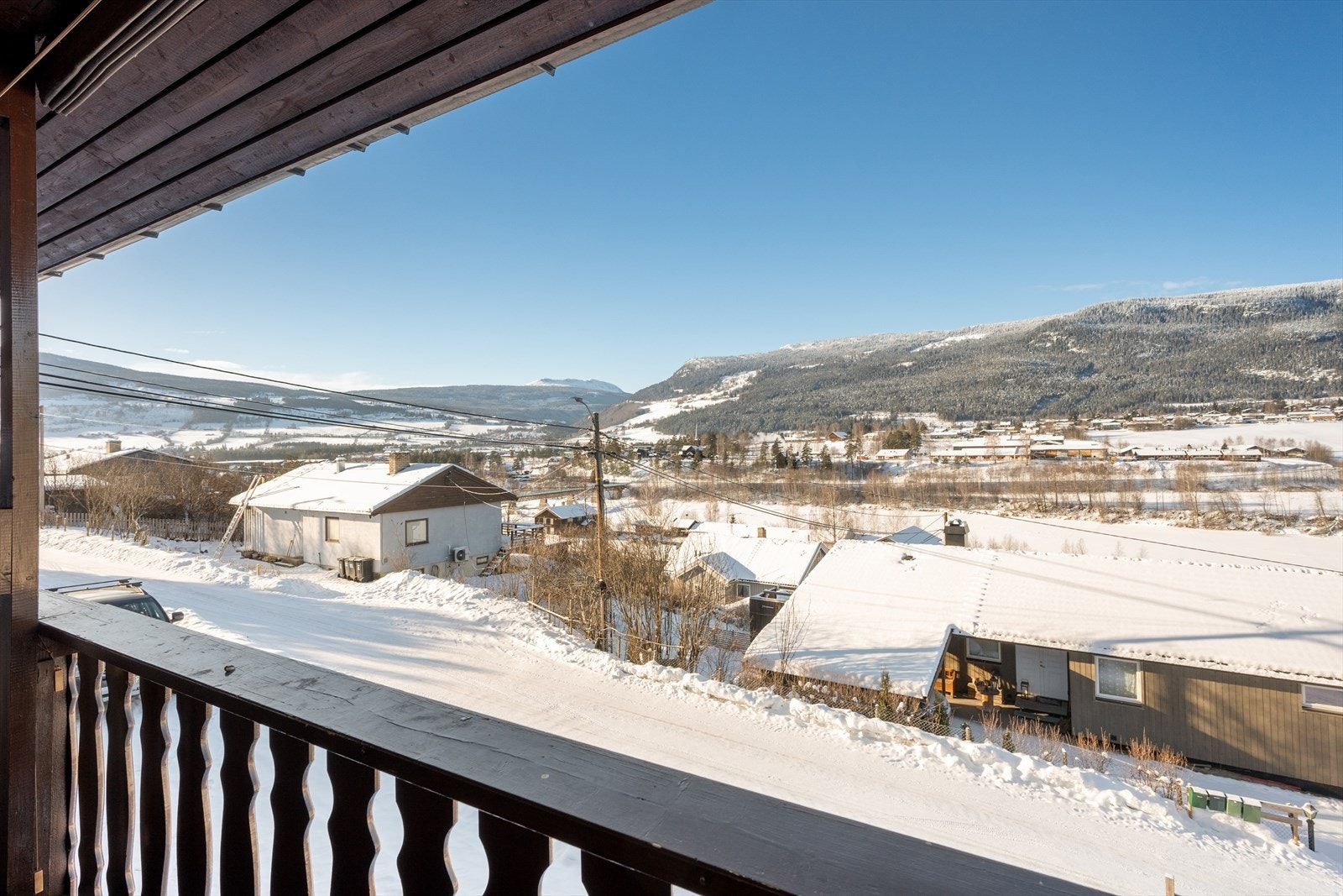 Her kan man nyte gode solforhold og utsikten over nabolaget og områdene omkring. Galleribilde