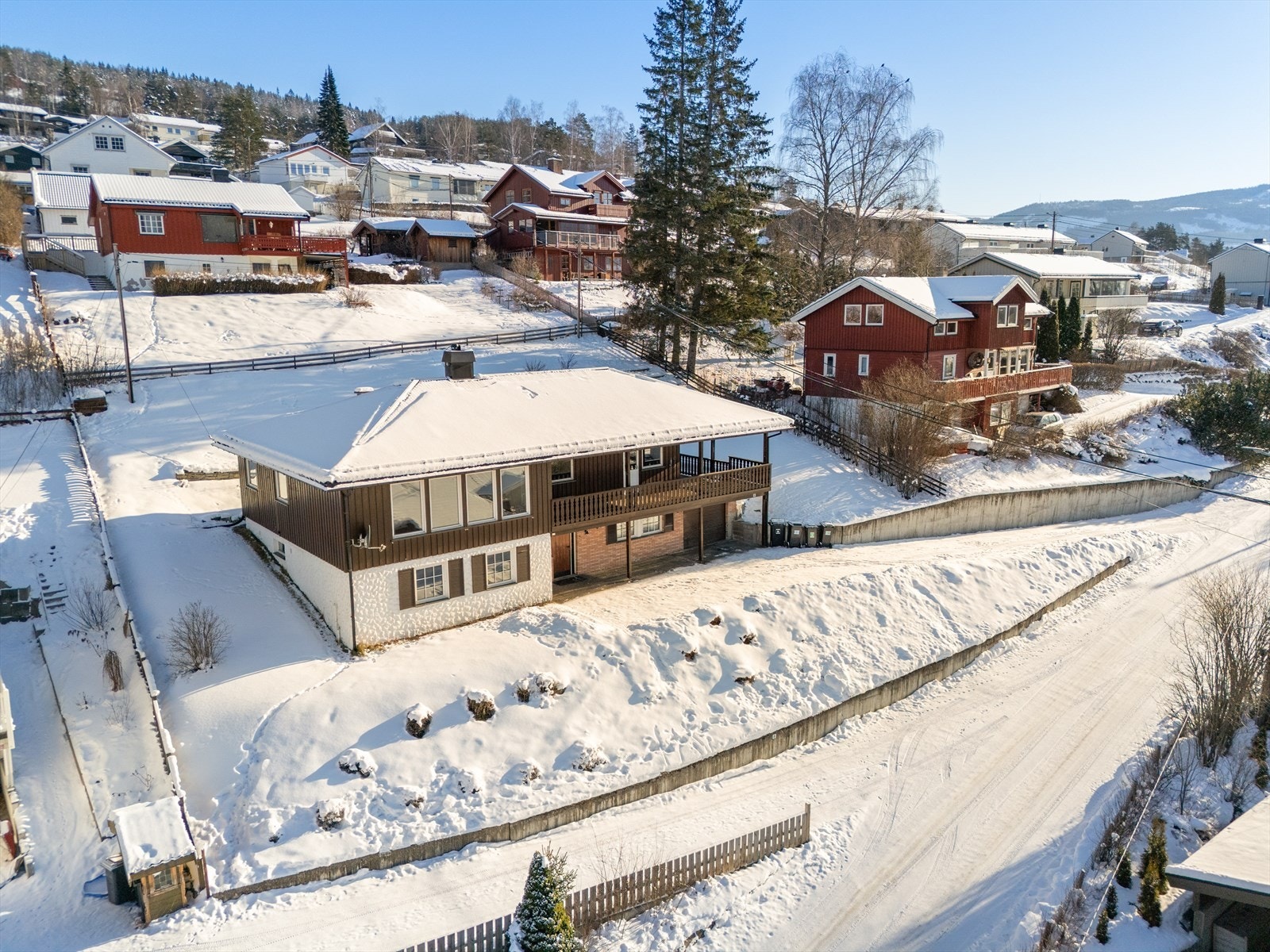 Det er enkel adkomst til eiendommen. Galleribilde
