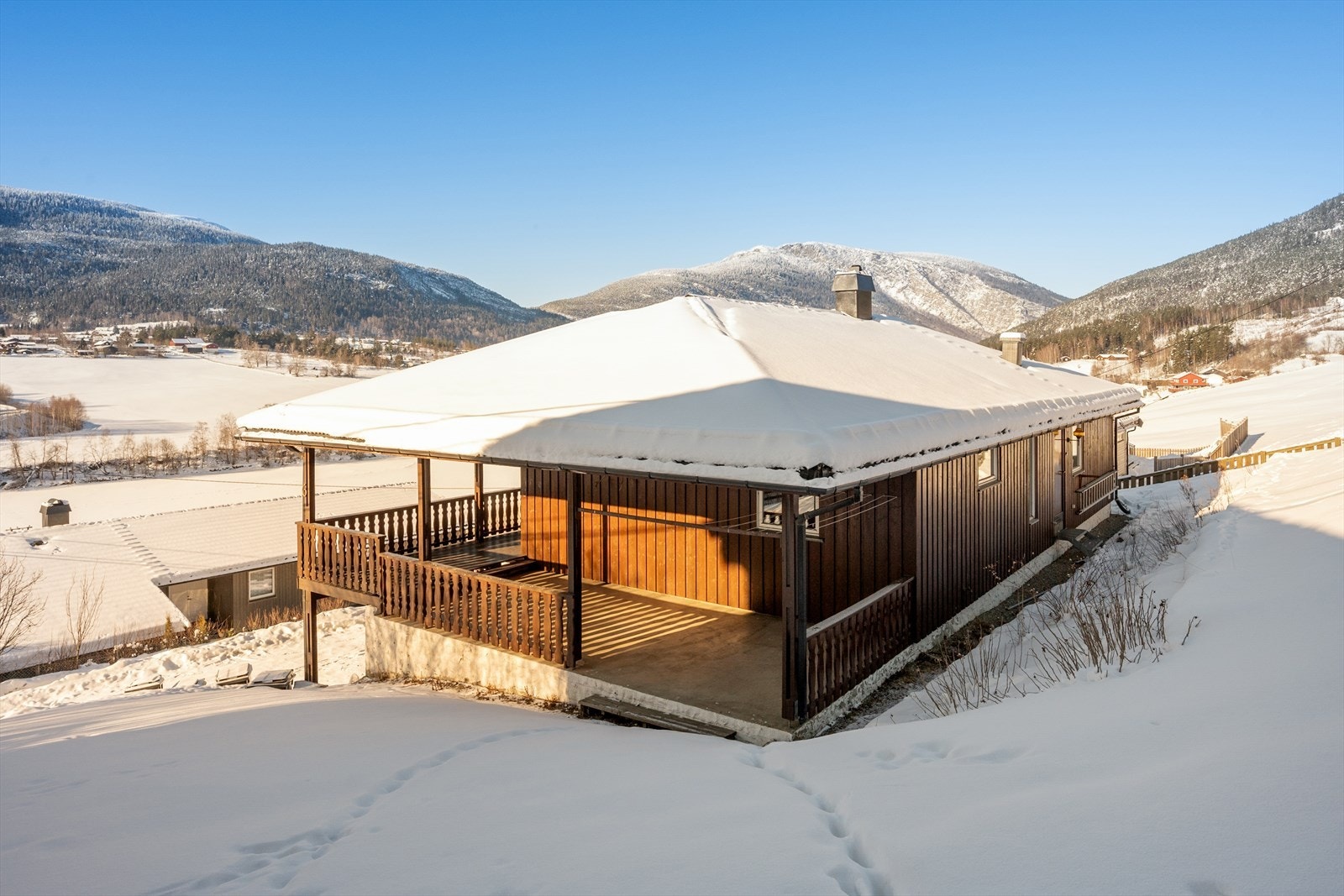 Praktisk med direkte adkomst til hageområdet. Galleribilde