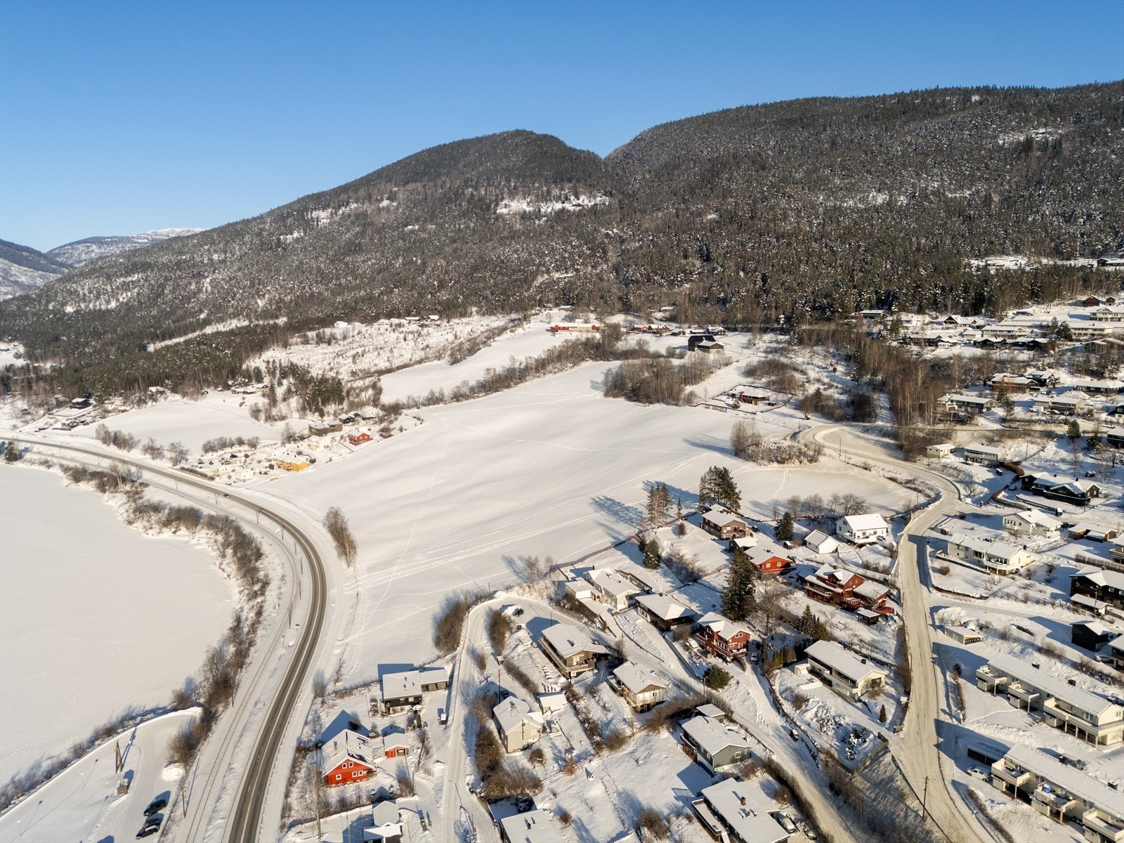 For den friluftsinteresserte er det kort vei til flere fine tur- og fjellområder. Galleribilde