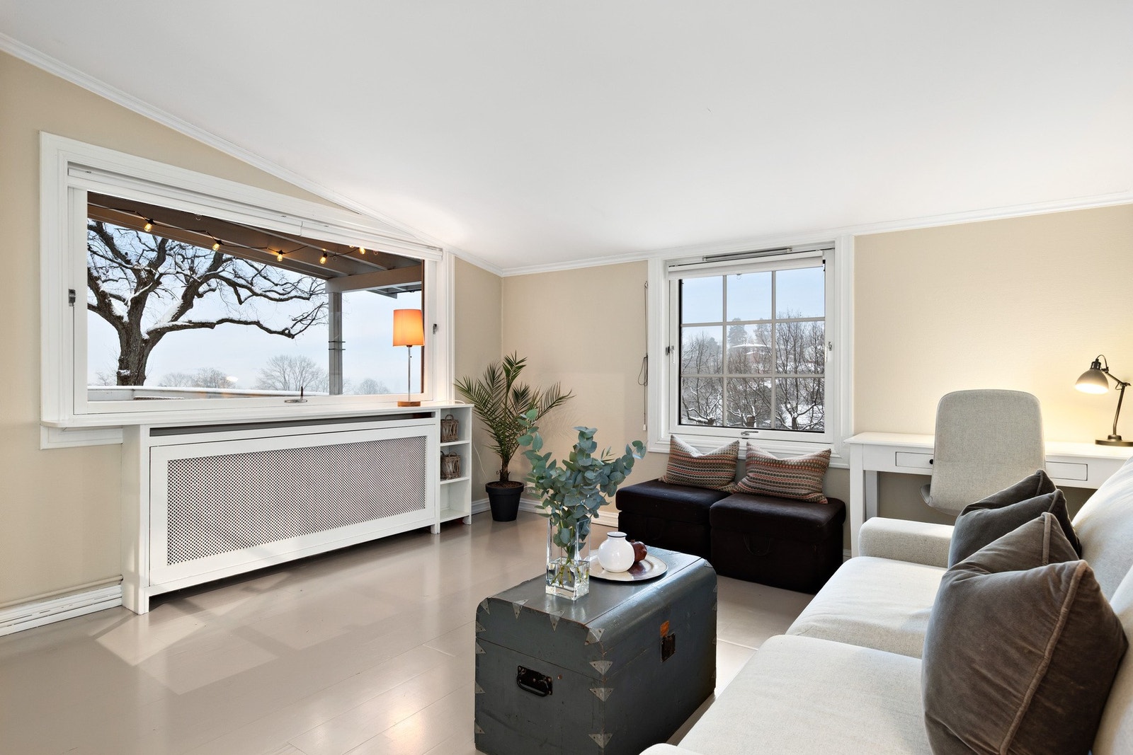 Soverom/stue. Galleribilde