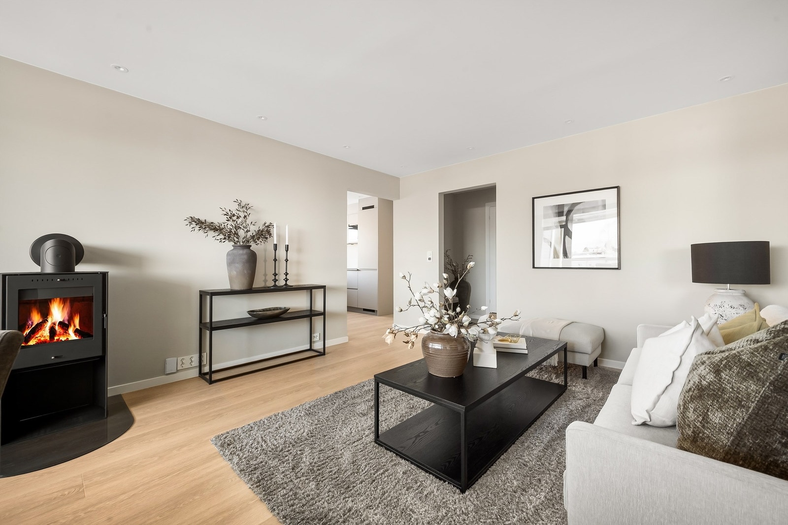 Gjennomgående gulvvarme i alle rom sørger for en jevn og behagelig temperatur. Galleribilde