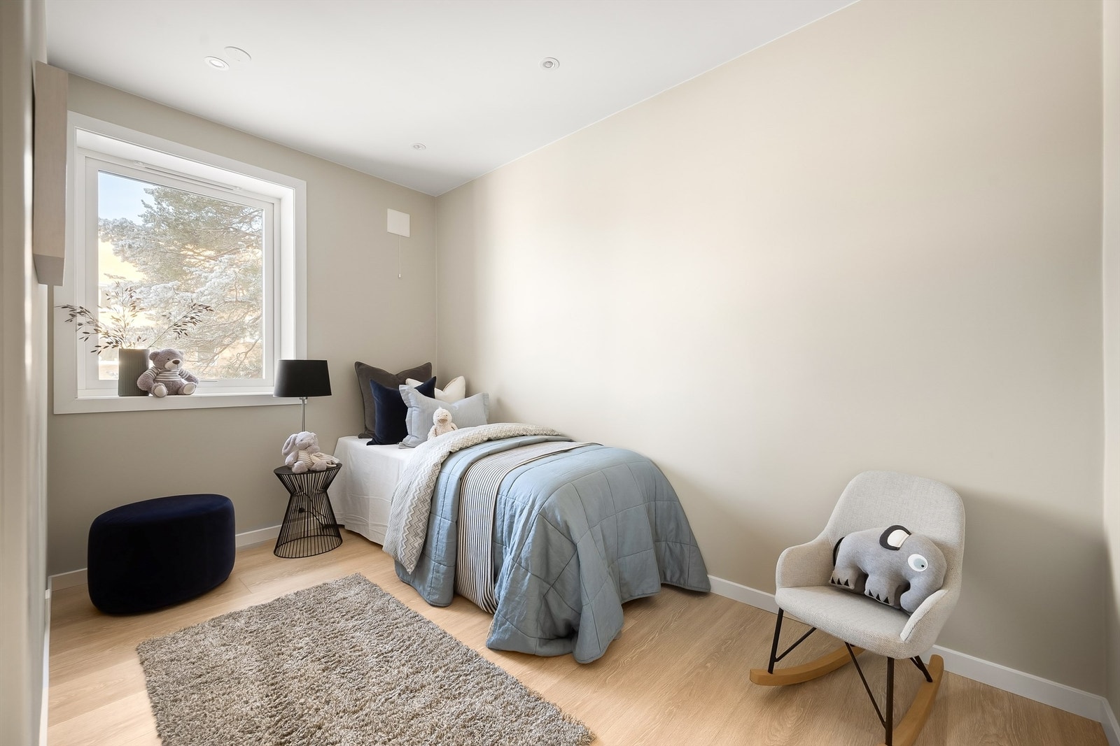 Det tredje soverommet har også en god størrelse og fleksible bruksmuligheter. Galleribilde