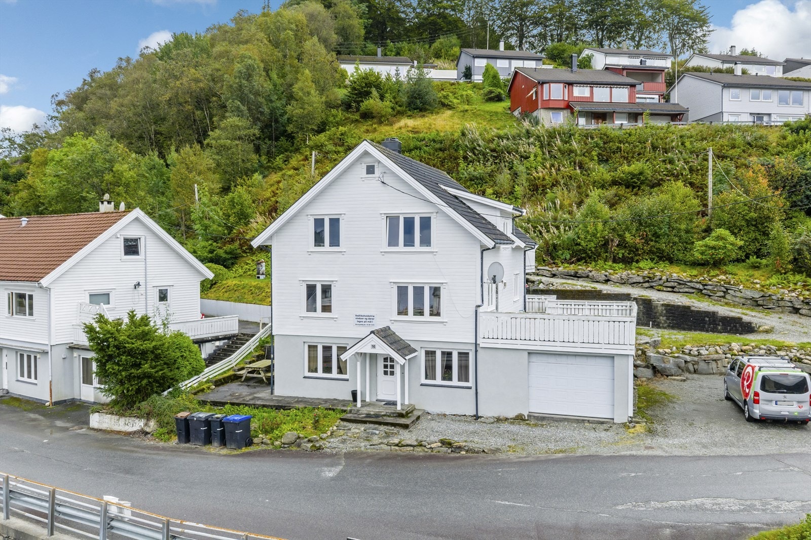 Velkommen til Kyrkjehumpen 16!
- Presentert av eiendomsmegler Anders G. Lindø
Foto: Vestbris AS Galleribilde