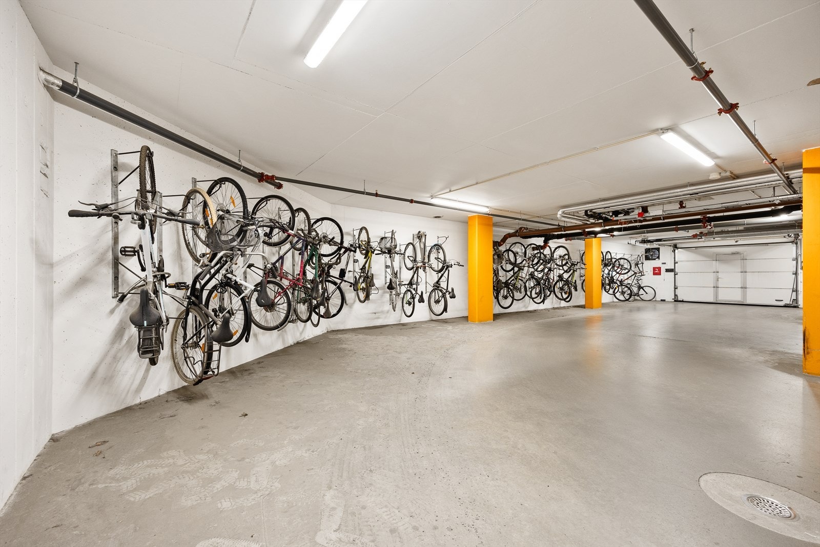 Sameiet tilbyr felles, innendørs sykkelparkering for beboerne. Galleribilde