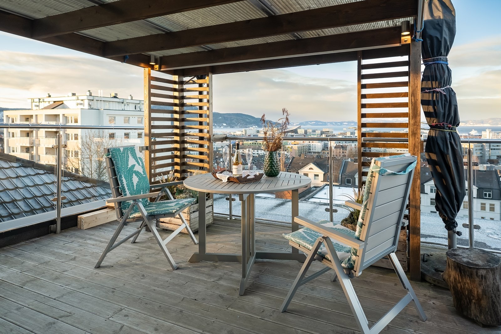 Videre er det etablert praktisk takoverbygg som skjermer og gir ly. Galleribilde