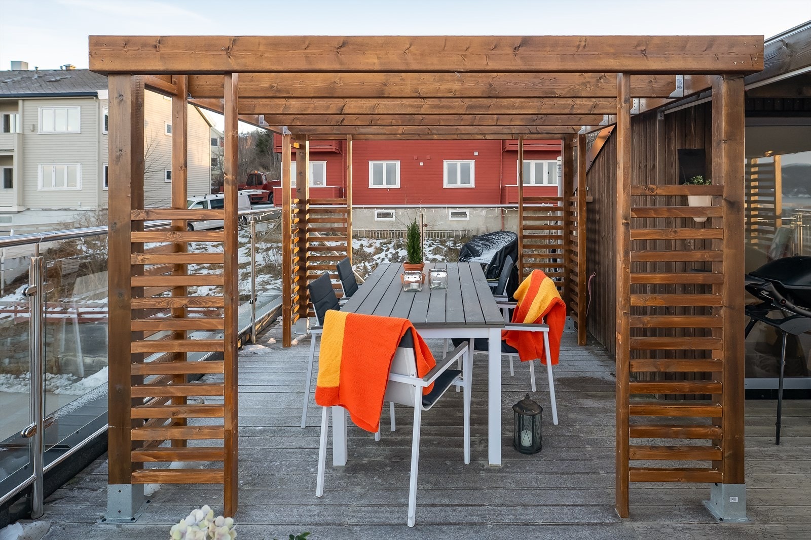 Med takterrassens gode størrelse får man flere møbleringsmuligheter. Galleribilde