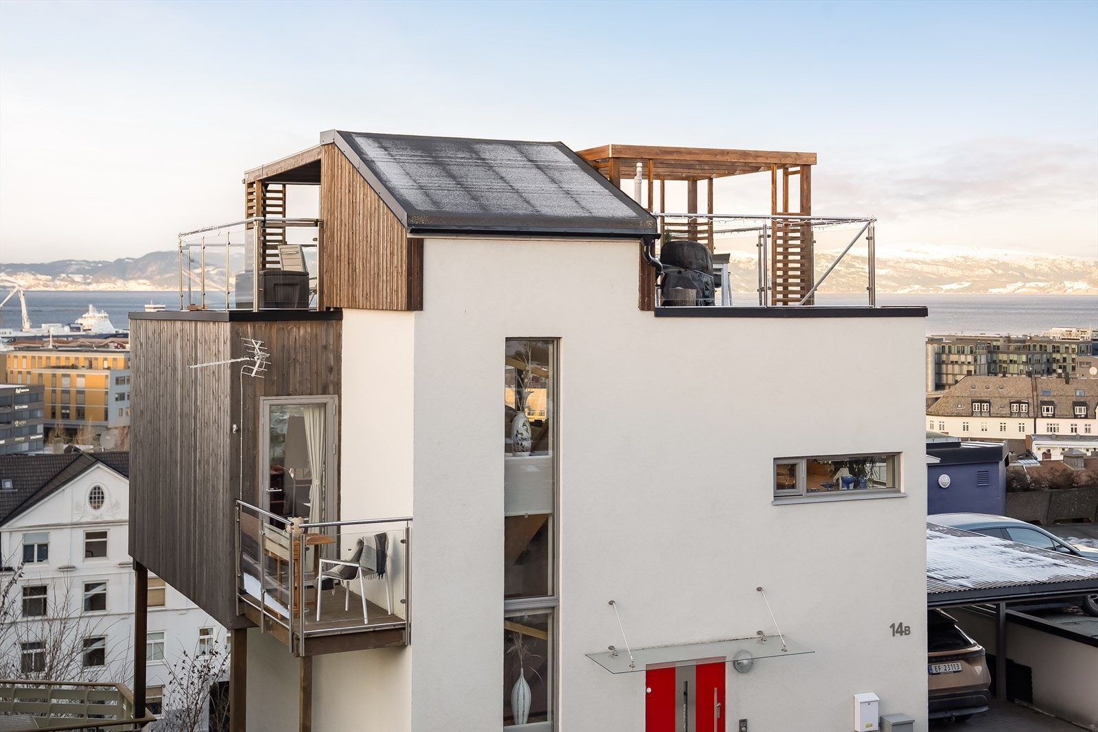 Dette er en unik mulighet for boligmarkedet i Trondheim! Eneboligen er oppført med høy kvalitet i materialvalg og gjennomtenkte løsninger. Galleribilde