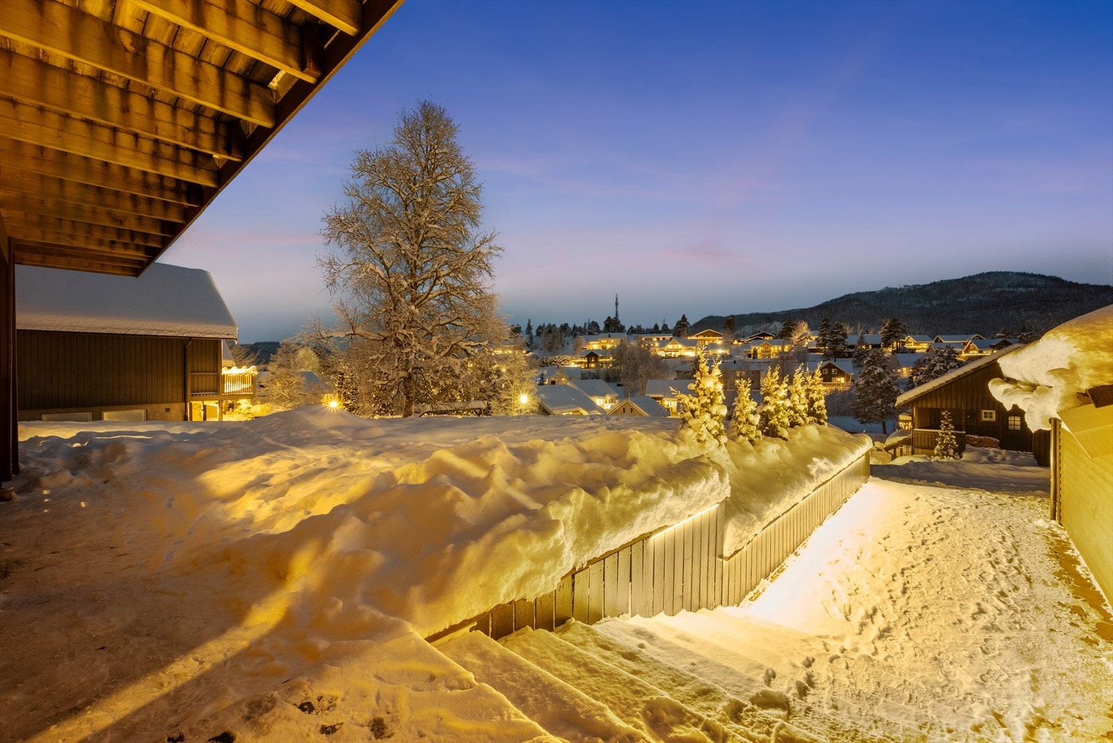 Ved inngangen ble det i 2021 oppført en herlig markterrasse på ca. 33 kvm. Galleribilde