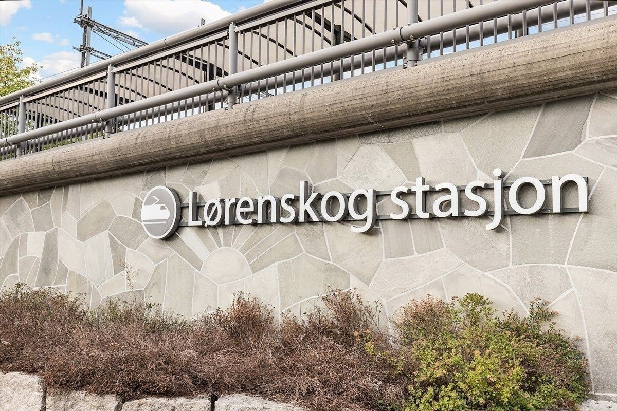 Meget sentral med lørenskog stasjon i gå avstand Galleribilde