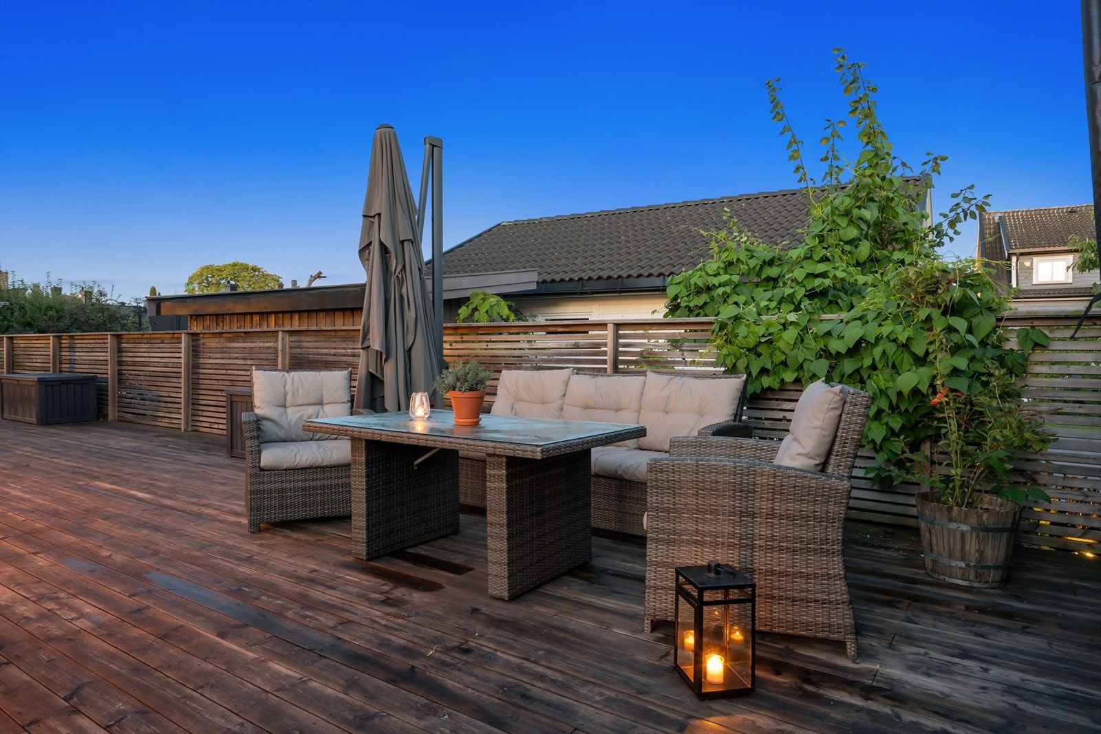 Her er det enkelt å samle familie og venner til lange sommerdager, grillkvelder og hyggelige sammenkomster. Galleribilde