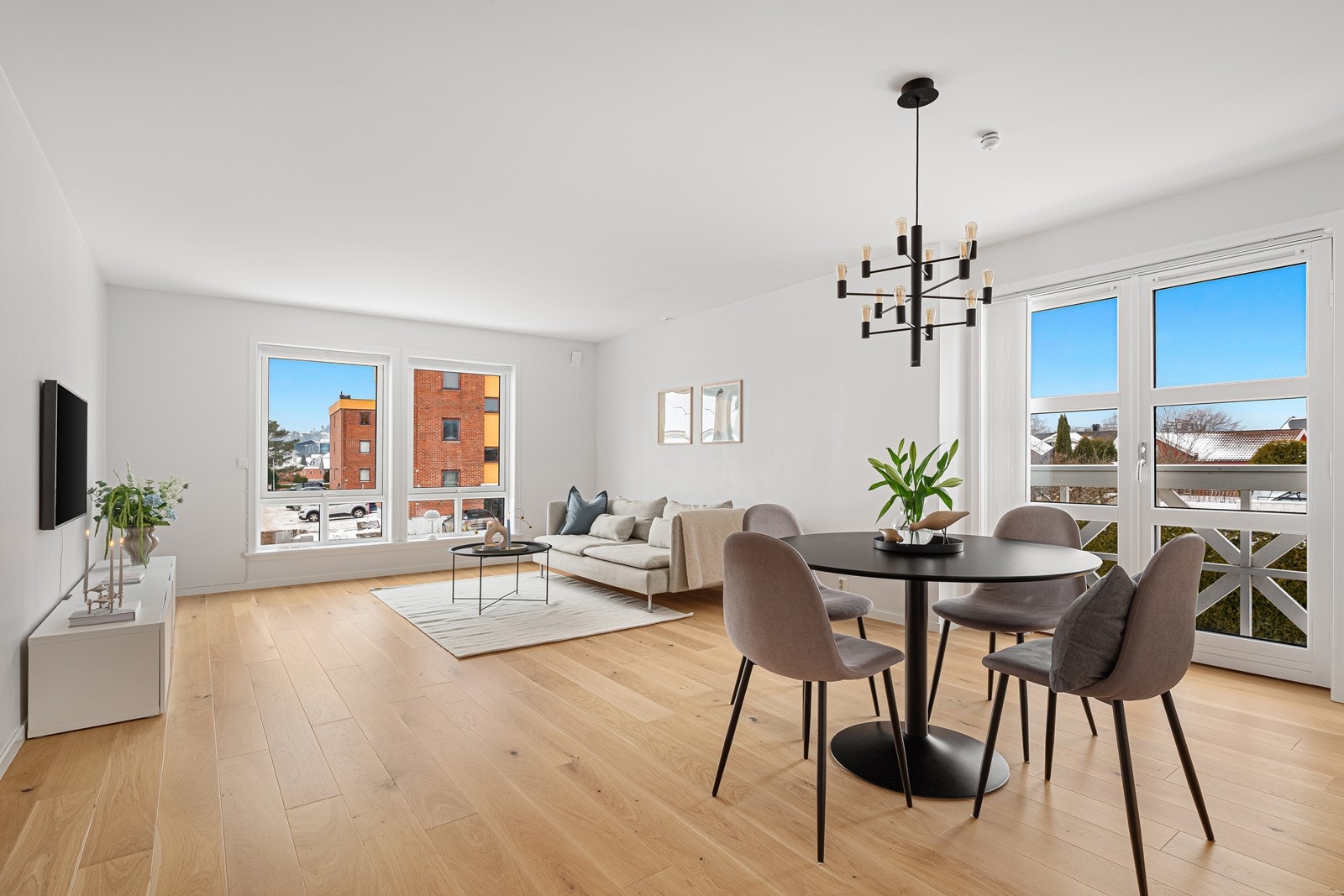 En lys og velholdt 3-roms endeleilighet i Nordre Bydel i Skien Galleribilde