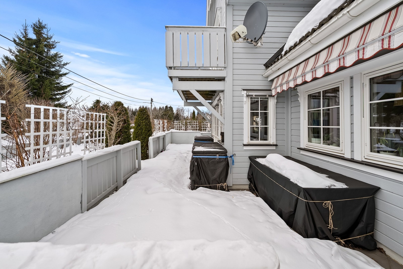 Her kan du ha flere sitteavdelinger og egen grillplass. Galleribilde