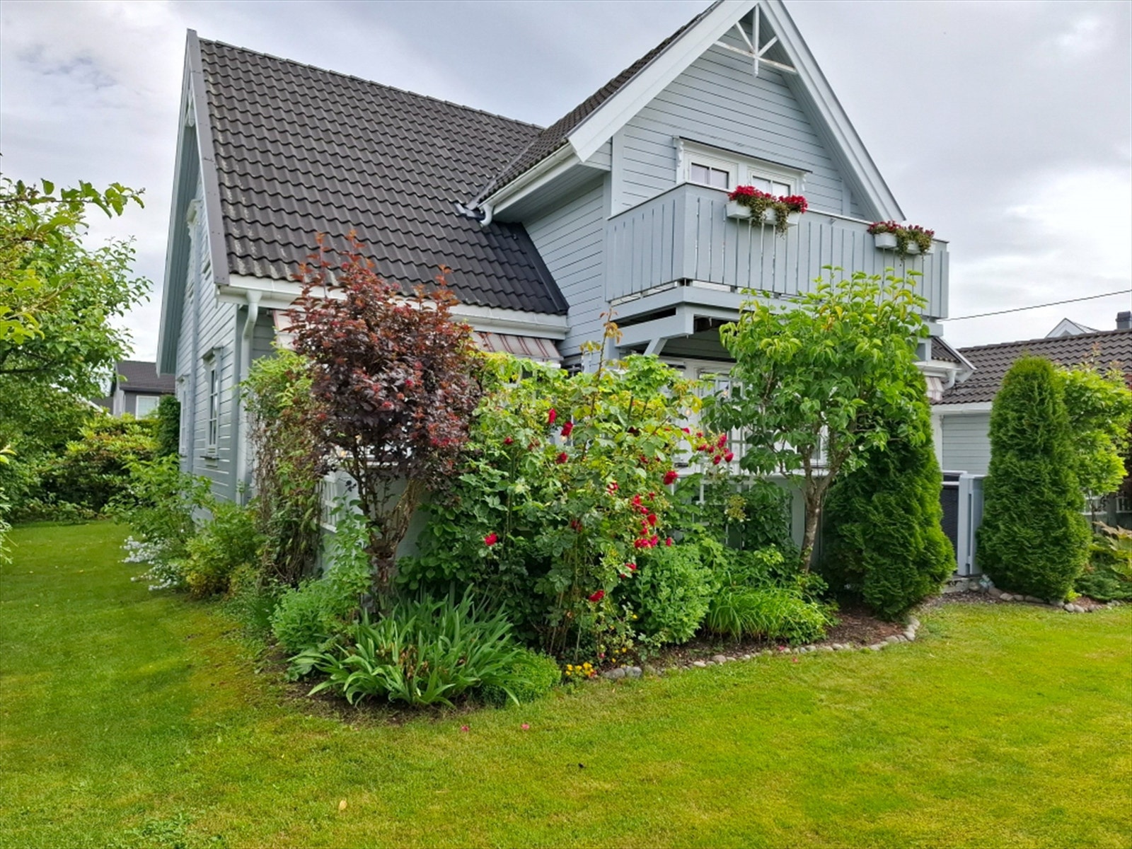 Selgers egne bilder. Stemningsfullt uteområde. Galleribilde