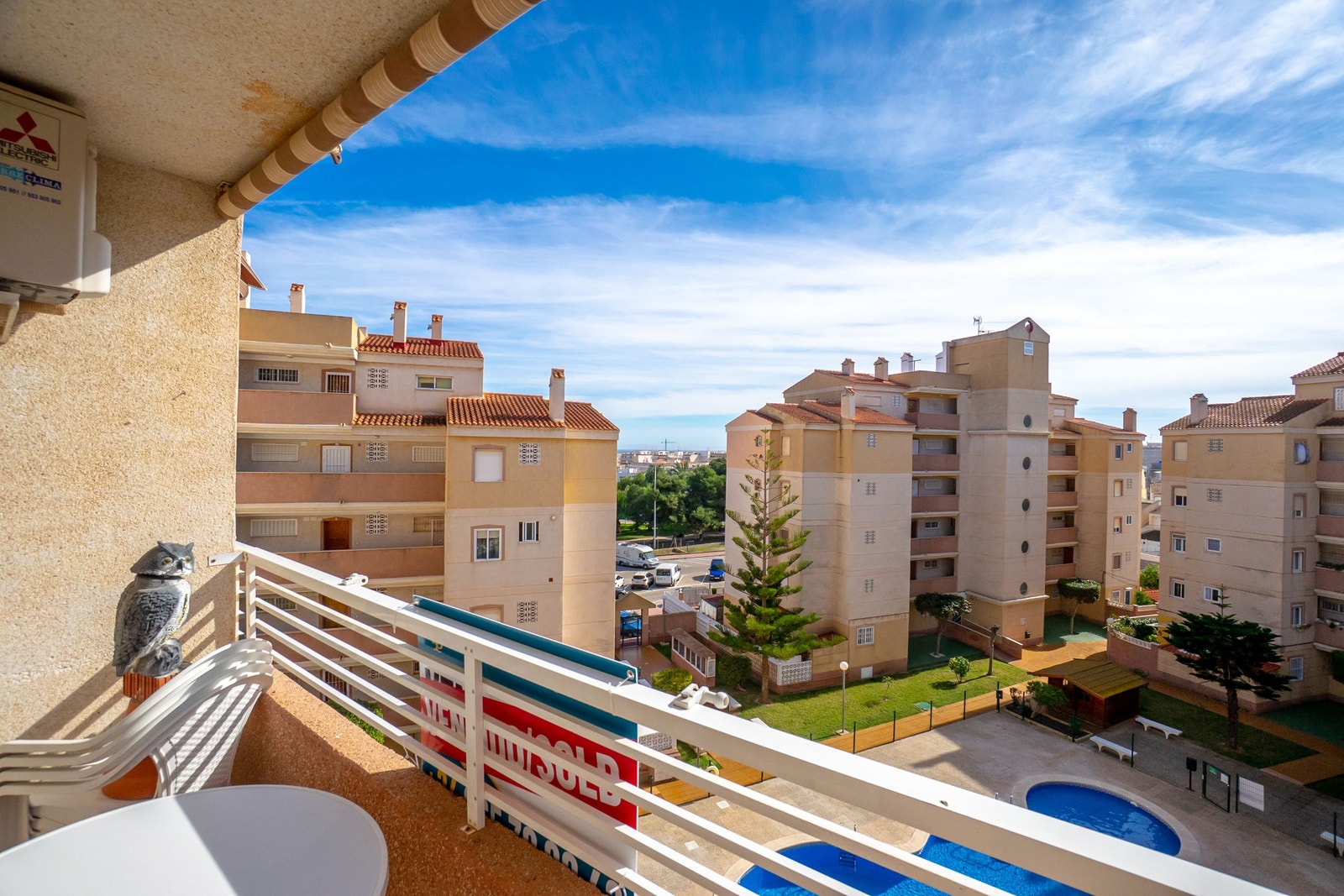 Balkong med flott åpen utsikt Galleribilde