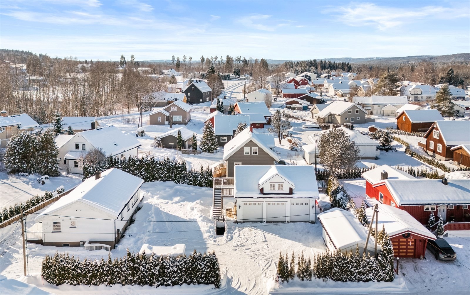 Det er kort vei til skoler, med Eidsvoll Verk skole kun 9 minutters gange unna. Galleribilde
