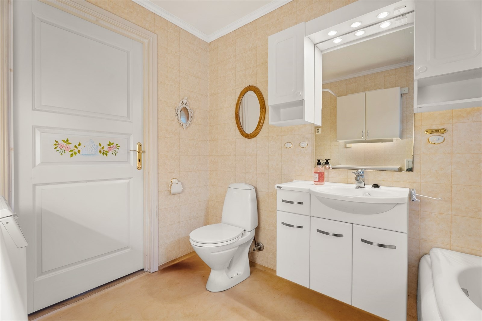 Her er det elektriske varmekabler i gulvet for økt komfort. Galleribilde