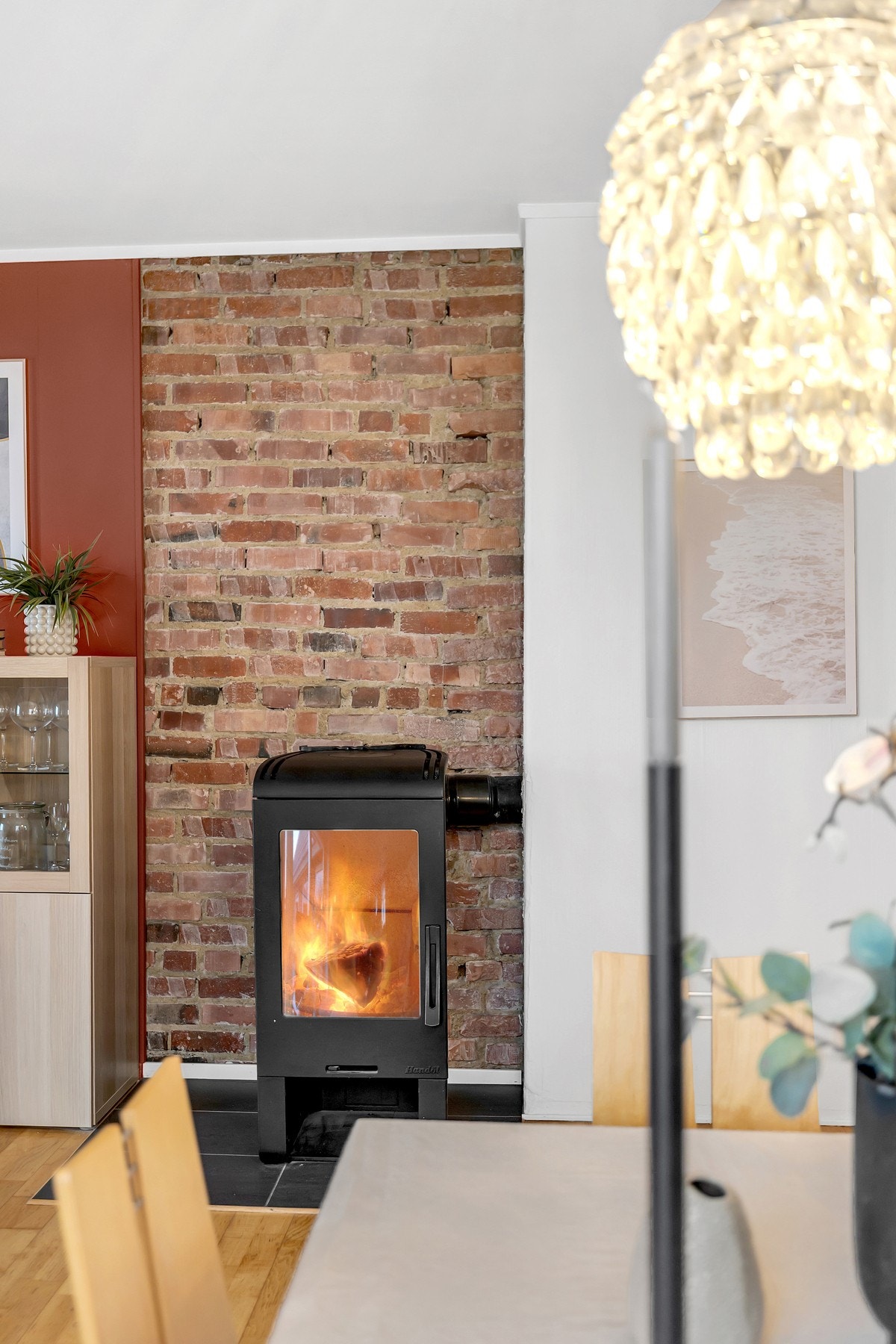 Vedfyring i stue Galleribilde