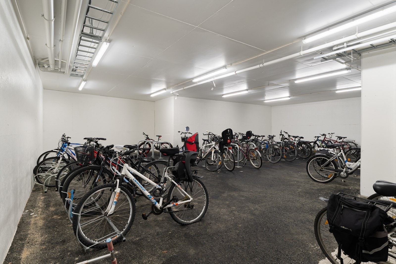 Egen sykkelbod for sameiet. Galleribilde