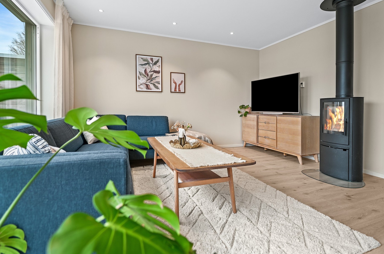 Det er vedovn i stuen Galleribilde