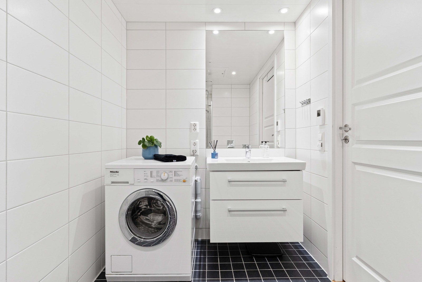 Flislagt bad med varmekabler. Galleribilde