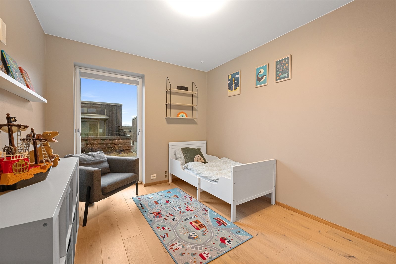 Det andre soverommet i denne etasjen er også romslig. Galleribilde