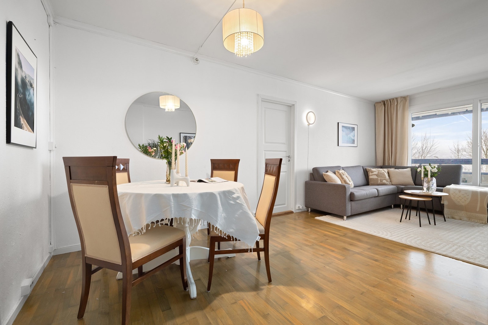 Her får hele familien plass rundt spisebordet! Galleribilde