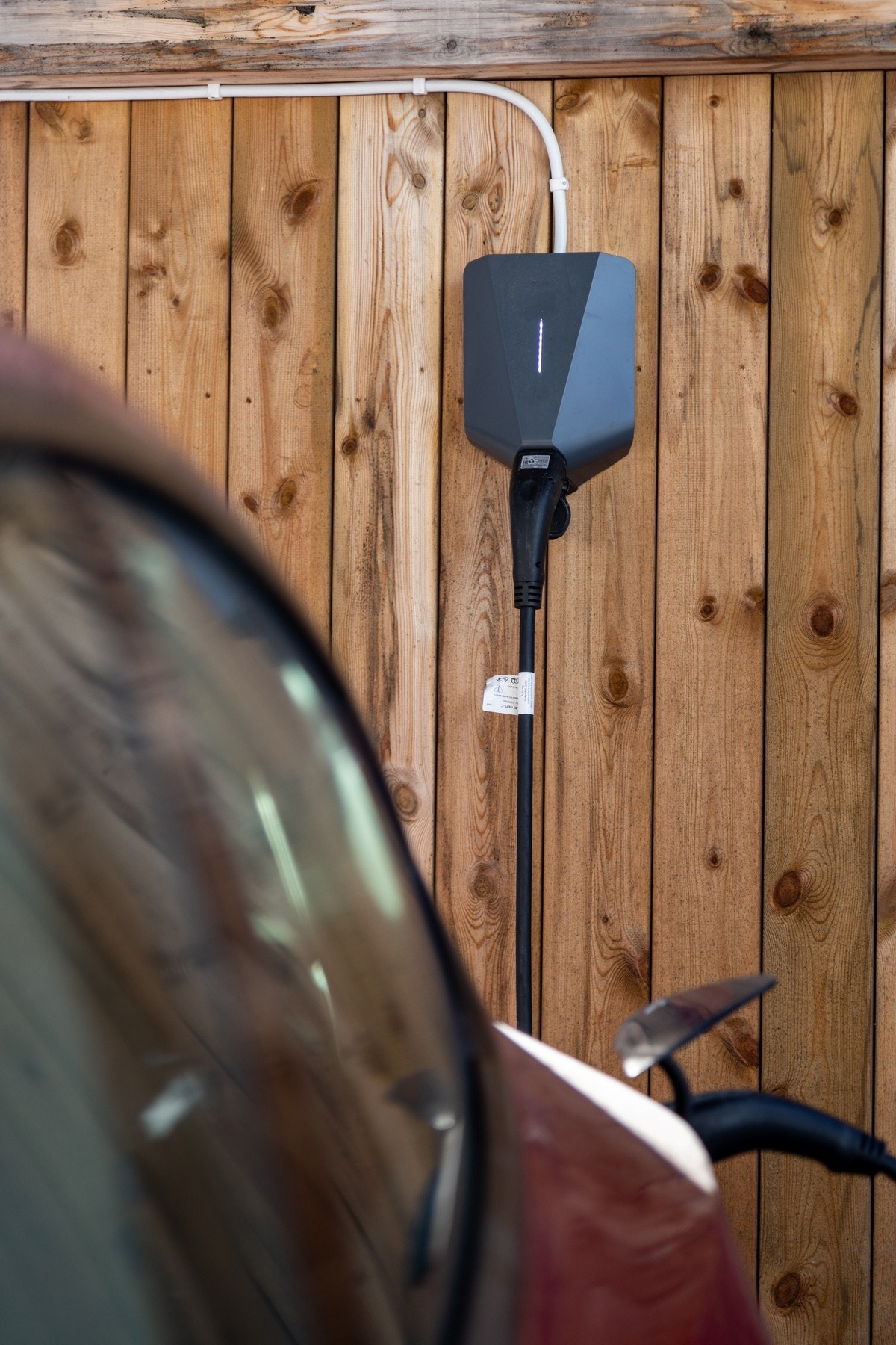 Her er det etablert elbil-lader. Galleribilde