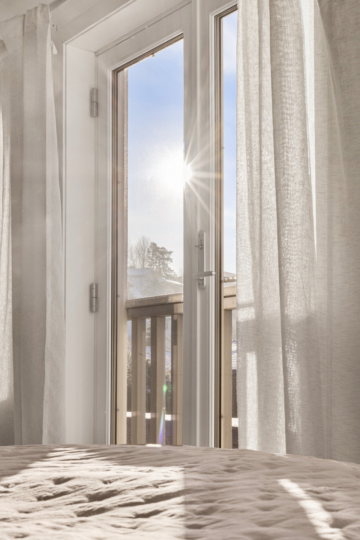 Her vil du kunne våkne opp til fuglekvitter og sol som titter inn. Galleribilde